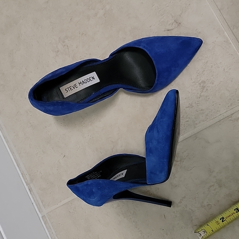 Size 7 Steve Madden Varcityy Pumps